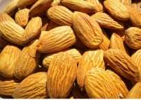 healthy snacks almonds